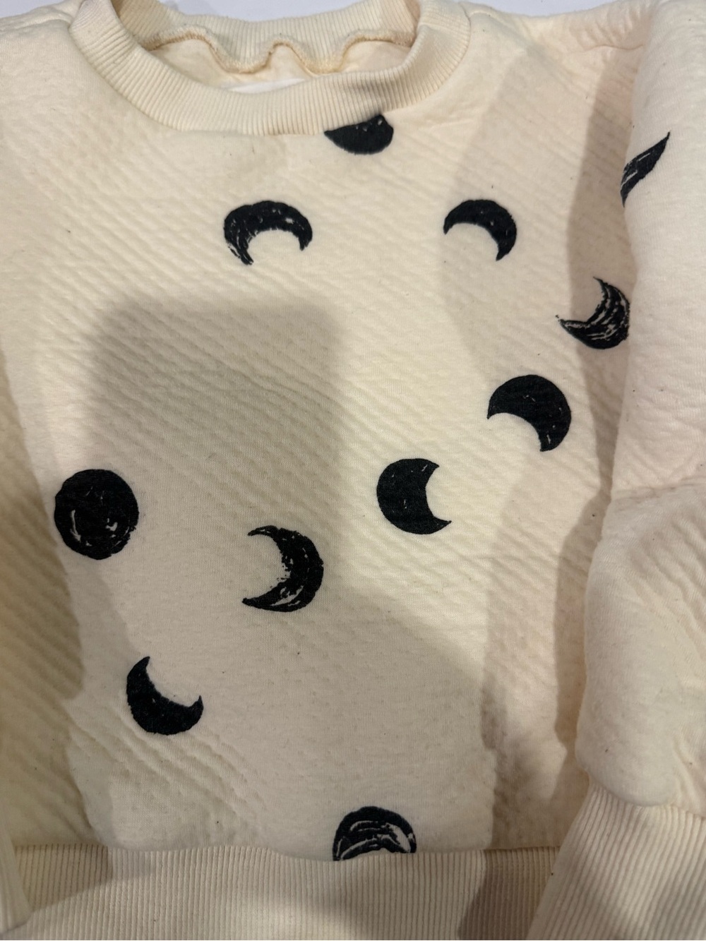 Omamimini Cream and Black Logo Knit Top - Picture 7 of 7